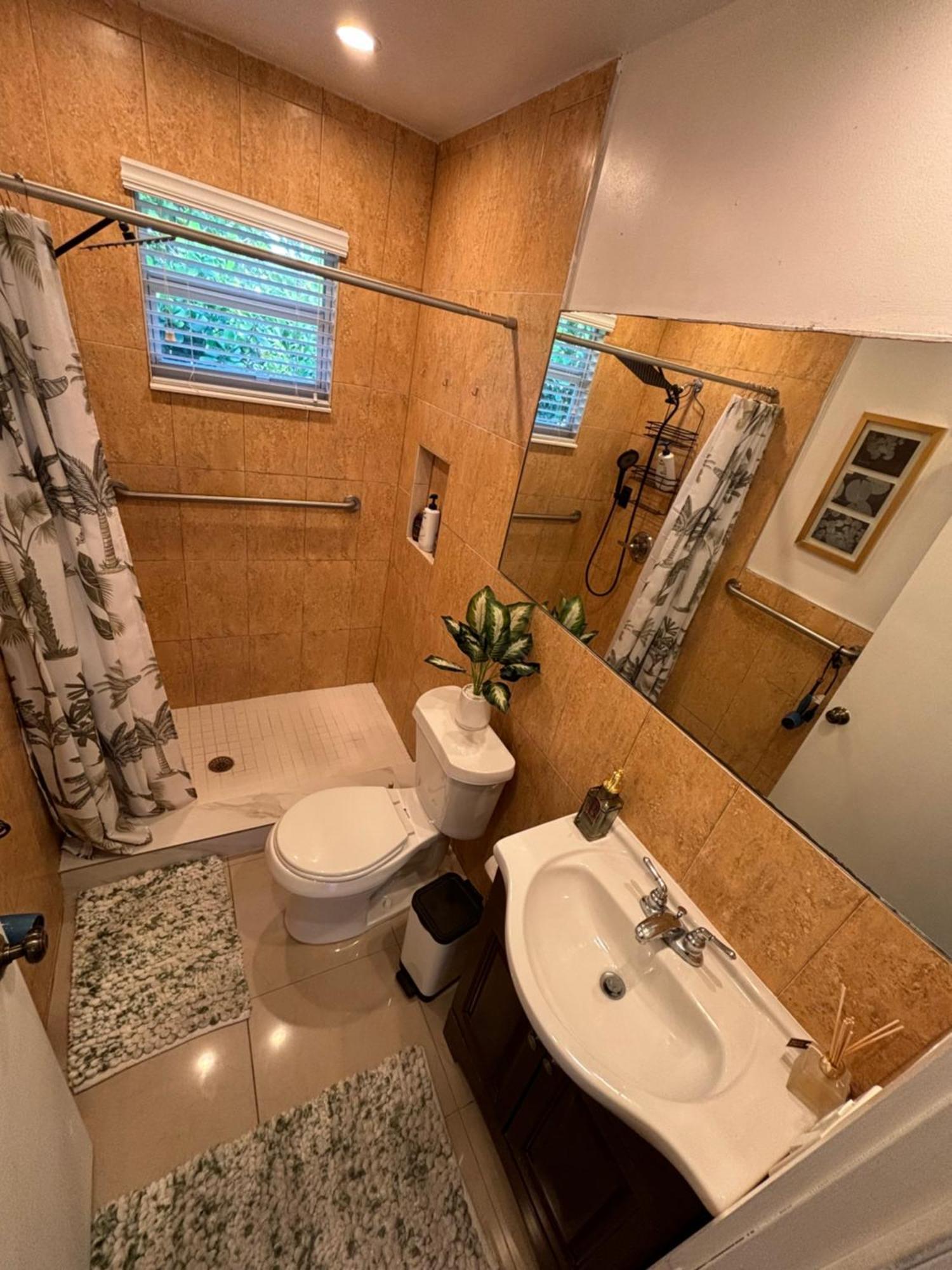 Deluxe Room In Best Location Miami In A 2 Bedrooms Unit - Parking, Laundry And Luggage Storage Exterior foto